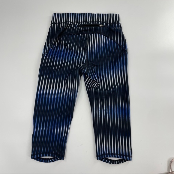 Ivy‎ Park Kaleidoscope Print Mid Capri Leggings Blue Black - Picture 12 of 12